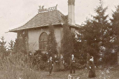 KH2025_28_KH_FOT_1905_Dachfirst-und-Personen-undatiert_bearbeitet20122021